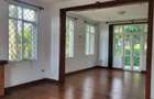 5 Bed Townhouse with En Suite at Rosslyn Lone Tree - 15