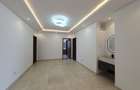 4 Bed Apartment with En Suite at 2Nd Parklands Avenue - 9