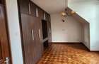 4 Bed Townhouse with En Suite in Lavington - 10