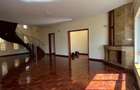 5 Bed Townhouse with En Suite in Lavington - 4