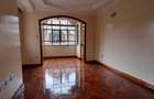 4 Bed House with En Suite in Lavington - 16