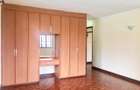 4 Bed House with En Suite in Runda - 12