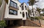 5 Bed Townhouse with En Suite in Westlands Area - 1