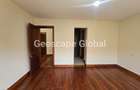 5 Bed Townhouse with En Suite in Lavington - 3