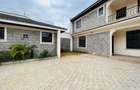 4 Bed Townhouse with En Suite at Kimbo - 1