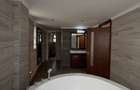 5 Bed Townhouse with En Suite in Lavington - 10