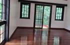 4 Bed Townhouse with En Suite at Riverside Drive - 11