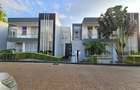 4 Bed Villa with En Suite in Spring Valley - 1