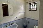 4 Bed Townhouse with En Suite in Lavington - 5