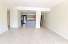 2 Bed Apartment with En Suite at Riverside Drive Gardens - 9