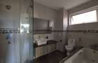4 Bed Apartment with En Suite at 3Rd Parklands - 12