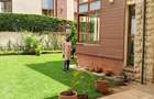 6 Bed Townhouse with En Suite at Lavington - 5
