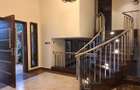 6 Bed House with En Suite in Kyuna - 12