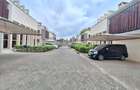 5 Bed Townhouse with En Suite at Lavington Green - 3