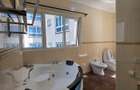4 Bed House with En Suite in Riverside - 18
