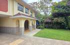 4 Bed Townhouse with En Suite at Lavington - 2