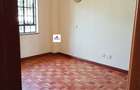 4 Bed Apartment with En Suite in Rhapta Road - 4