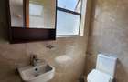 5 Bed Townhouse with En Suite in Lavington - 2