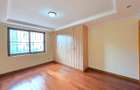 5 Bed Townhouse with En Suite at Off Convent Drive - 12