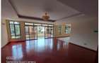 5 Bed Townhouse with En Suite in Lavington - 9