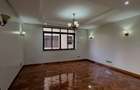 Serviced 4 Bed Apartment with En Suite at Riverside - 11