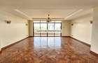 3 Bed Apartment with En Suite in Riverside - 2
