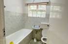3 Bed House with Garden at Galleria - 16