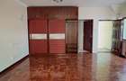 5 Bed Townhouse with En Suite at Othaya Road - 13
