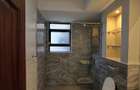 4 Bed Apartment with En Suite at Riverside Drive - 17
