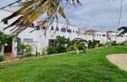 Serviced 3 Bed Apartment with En Suite at Sultan Palace - 15