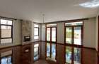 5 Bed Townhouse with En Suite in Lavington - 3