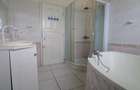 4 Bed House with Swimming Pool at Links Road - 2