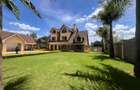 5 Bed House with En Suite in Lavington - 1