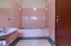 4 Bed Villa with En Suite at School Lane - 15