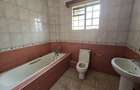 5 Bed House with En Suite in Runda - 10
