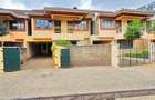 5 Bed Townhouse with En Suite in Lavington - 1