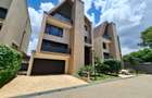 4 Bed Townhouse with En Suite in Lavington - 4