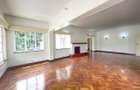 5 Bed House with En Suite in Rosslyn - 2