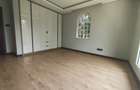 5 Bed House with En Suite in Runda - 6