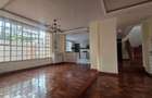 5 Bed Townhouse with En Suite in Lavington - 15