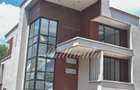 5 Bed Townhouse with En Suite in Lavington - 1