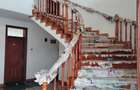 6 Bed House with En Suite at Garden Estate - 8
