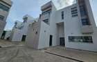 5 Bed Villa with En Suite at Lavington - 9