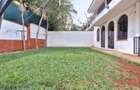 5 Bed Townhouse with En Suite at Riverside Drive - 4