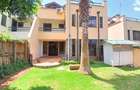 5 Bed Townhouse with En Suite at Lavington - 1