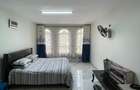 6 Bed Townhouse with En Suite in Lavington - 14