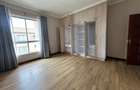 3 Bed Apartment with En Suite at Riverside - 7