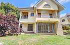 4 Bed House with En Suite in Lavington - 3