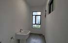 4 Bed Apartment with En Suite at Oledume Road - 5