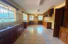 5 Bed Townhouse with En Suite in Nyari - 5